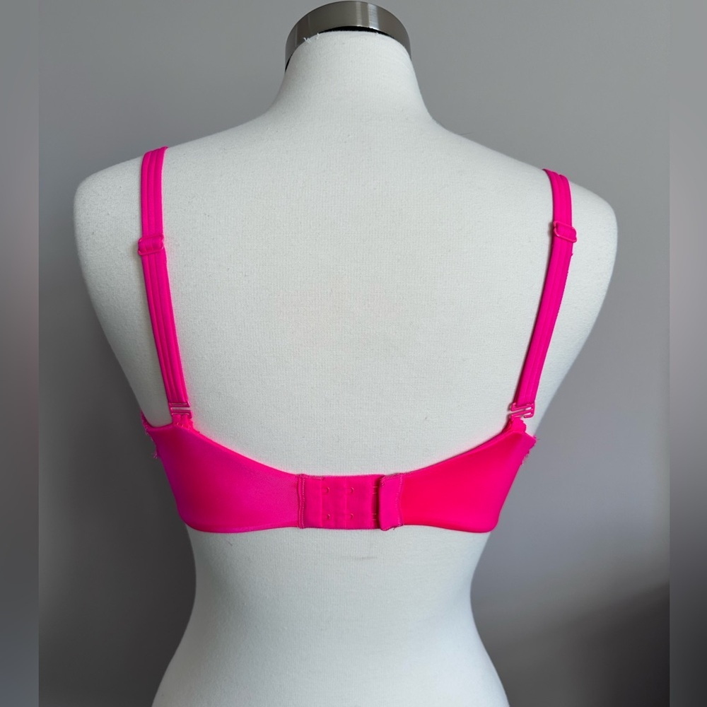 Victoria's Secret Very Sexy Push Up Lined Bra with Lace 34DDD - Picture 5 of 10